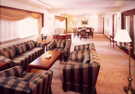 ◆開業５０周年記念◆【1日1組限定】岡山国際ホテル最上級「ロイヤルスイートルーム」朝食付き宿泊プラン